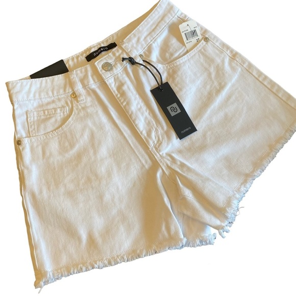 Numero Juniors Lou Lou High Rise Raw-Edge-Hem Denim Shorts White Size 27 - Picture 2 of 11